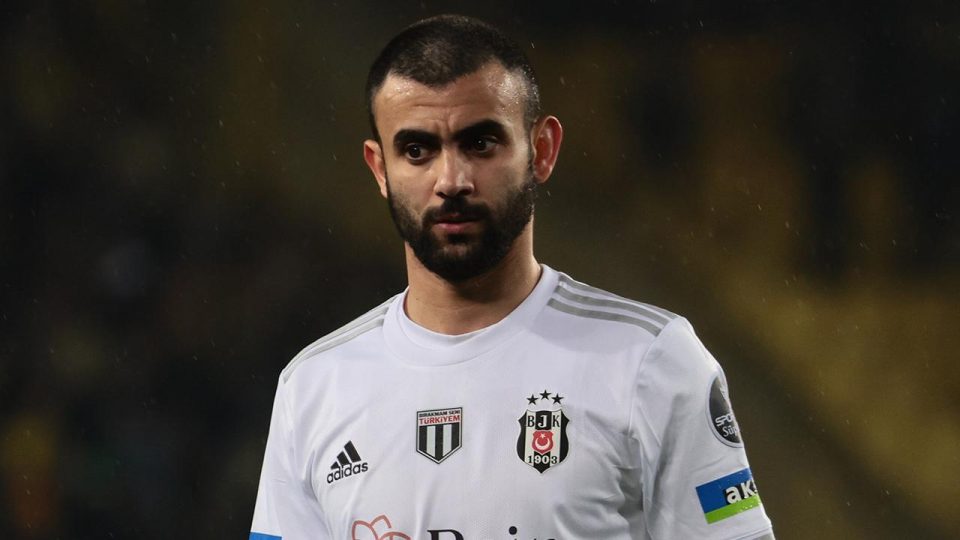 Rachid Ghezzal’ın oğlu ile kayınvalidesi trafik kazası geçirdi